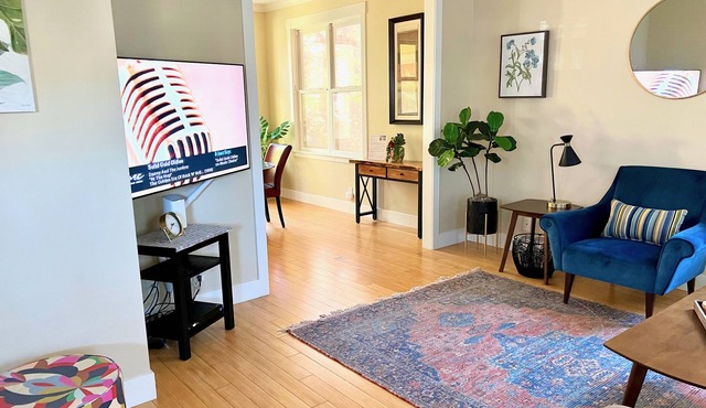3 bed/2 bath Craftsman Summer Charmer