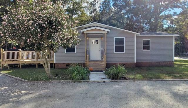 3-bedroom house in tranquil Johns Island with AC, WiFi. Enjoy
