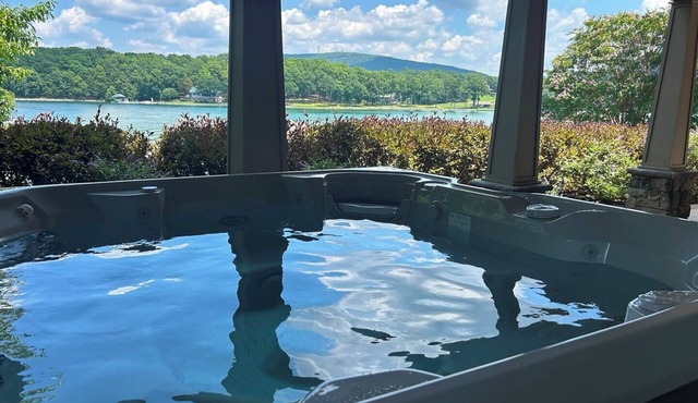 3 Bedrooms, 1 Flex Room, 4 Bathrooms, HOT TUB! Come Visit 'Worth The Wait'! - BUT, YOU DON'T HAVE T