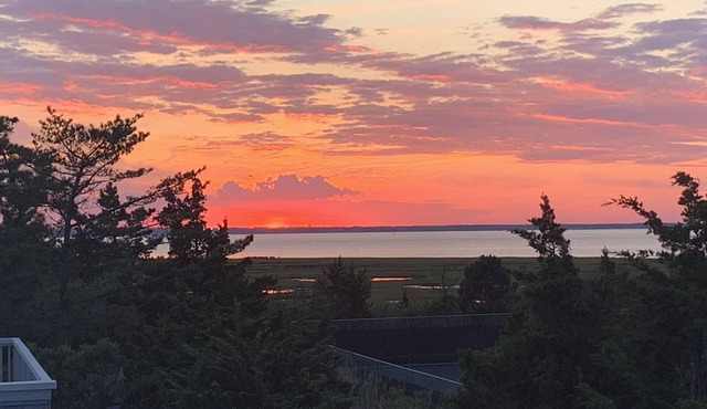 4BR Beach Home in Loveladies With Spectacular Bay Views And Large Heated Pool