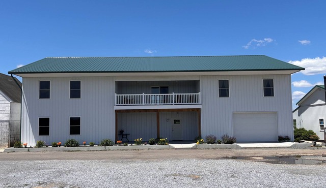 5 Bedroom Barndo at Historic Pratt Farm Lodge in Smyrna, DE. Sleeps up to 16