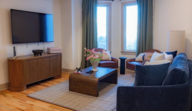 5Bed3Bath Spacious Duplex: Arcade, Games, NYC View