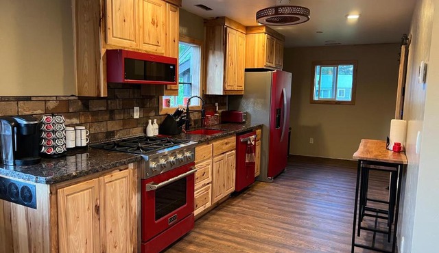 A Cozy Little House with a lot to offer!