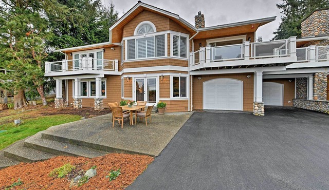 Airy Home Near Anacortes w/San Juan de Fuca Views