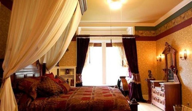 Alexander Mansion Bed and Breakfast