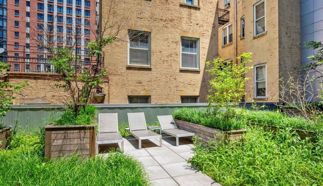 Amazing Downtown BK 1BR w/W/D & Deck nr TJ, by Blueground