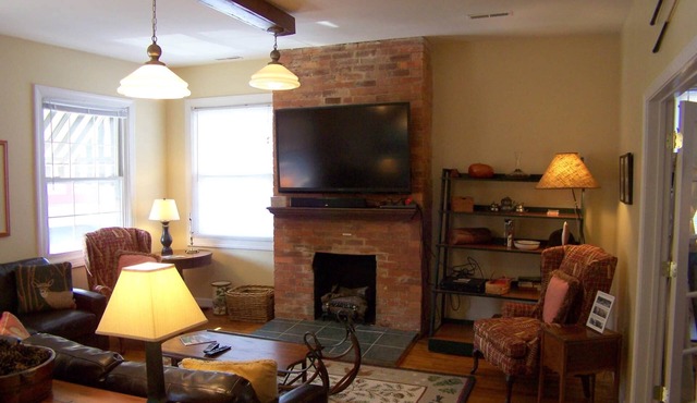 Apt. 5 | Main Street Apartment in the Heart of Hot Springs!