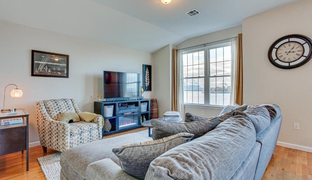 Bayfront New Jersey Escape ~ 13 Mi to Times Square