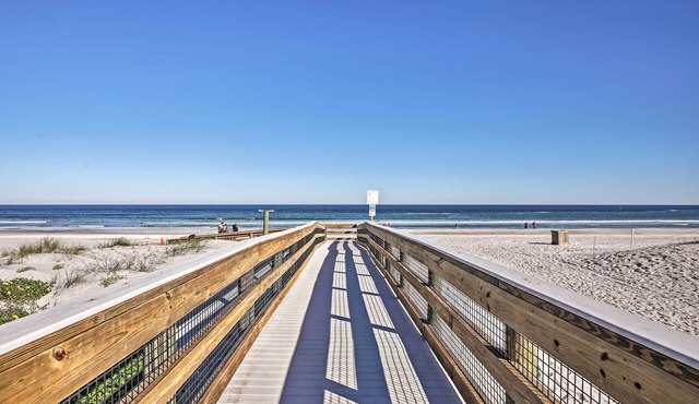 Beach Retreat in Jacksonville: Pet/family-friendly