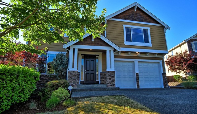Beautiful and Spacious!Your Home Away from Home. With AC