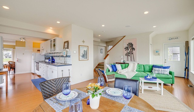 Beautiful Birch Bay Retreat w/Deck & Fire Pit!