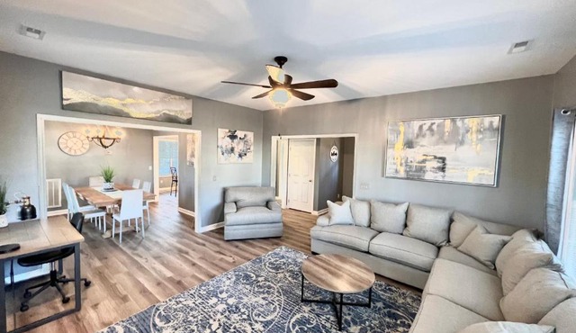 Beautiful, Spacious, Hidden Gem In Heart Of Wilmington