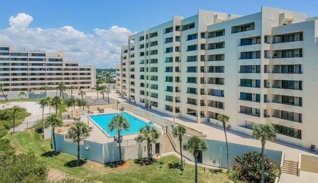 Beautifully updated condo directly on the Gulf of Mexico with breathtaking views