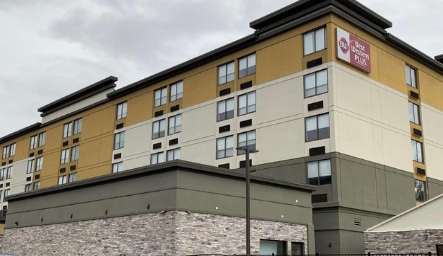 Best Western Plus Clarks Summit Scranton Hotel