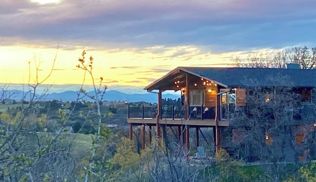 Breathtaking Views in North Castle Pines