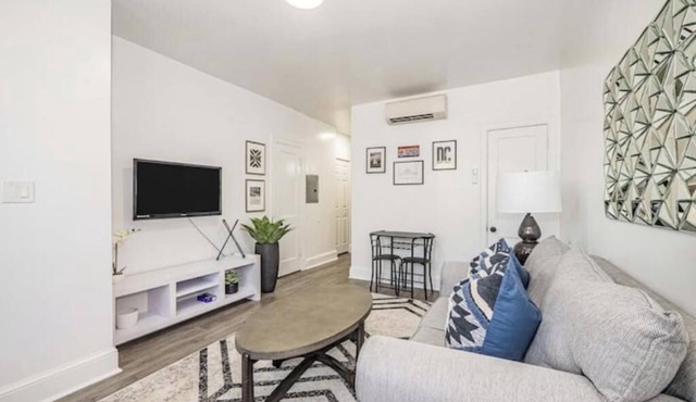 Bright DC Retreat Extended Stays Welcome w/Parking