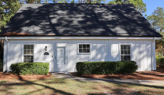 Bungalow Oasis! Central to Beaches for Groups w/Firepit, Yard & Outdoor Shower