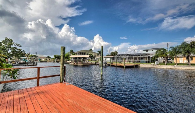 Canalfront Hudson Home with Private Dock and Yard!