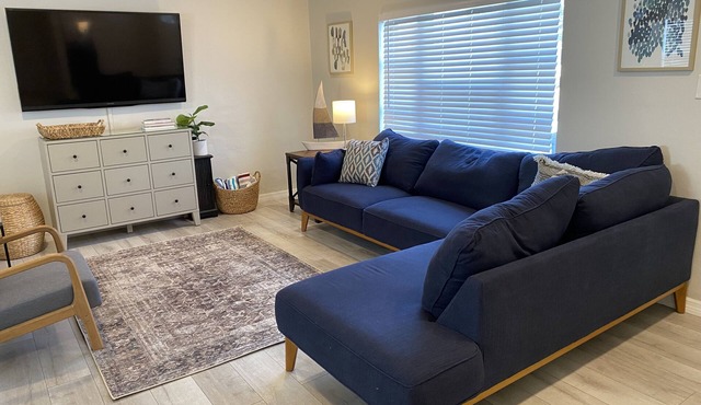 Centrally-located, coastal tiny home w/access to downtown and the best beaches!