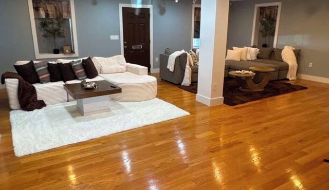 Charming 1-bedroom shared house w/private bathroom - working station included