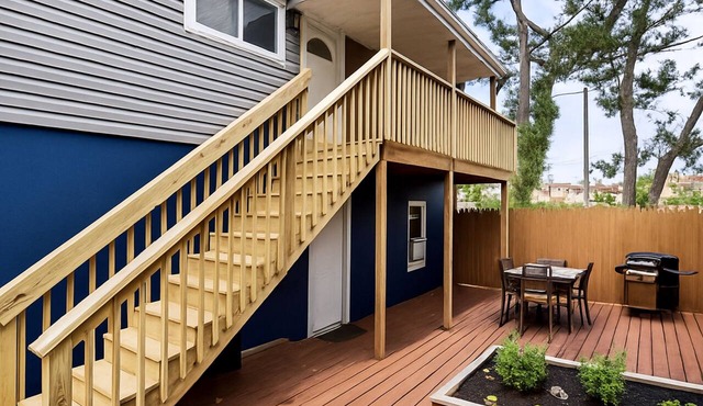 Charming 2Br, 1Ba - Walk 2 Beach + Outdoor Space
