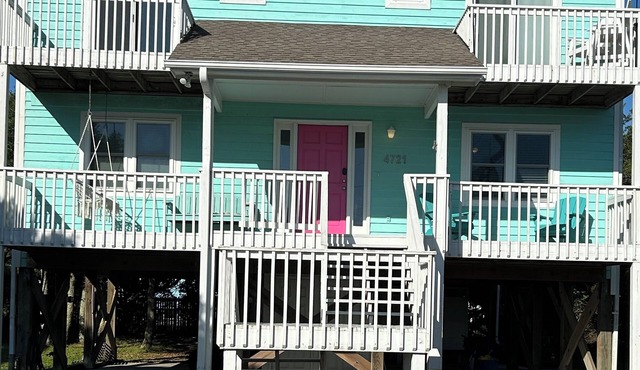 Charming 3-bed, 3.5-Bath Coastal Retreat, N. Topsail, Large Deck. Pet-Friendly