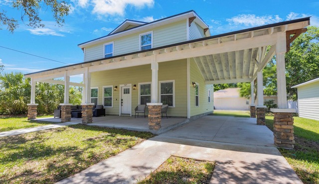 Charming, Cozy, Family Friendly - Close to Downtown/Sponge Docks/Beaches/Trails