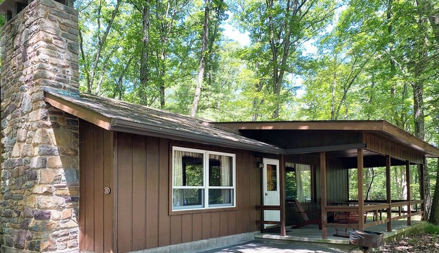 Charming Lake View Cabin in the Poconos on Private Resort