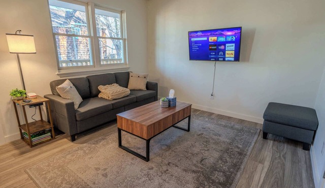 Charming Private 1BR Close to Hospital & City Center