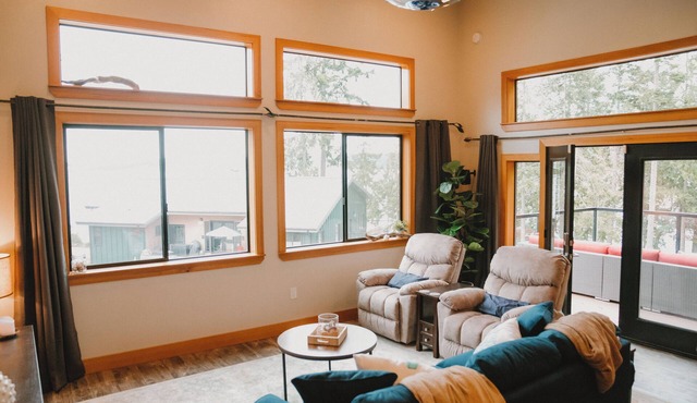 Charming Sequim Bay Hideaway-with EV Charging Station!
