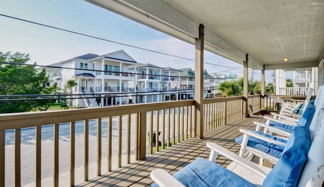 Classic beach cottage on beautiful Wrightsville Beach. 4 Bedrooms, 3 Baths