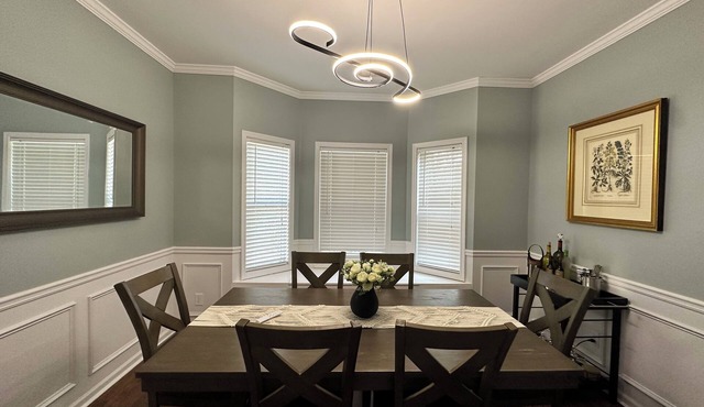 Come relax and enjoy this peaceful home away from home. Our guests are priority.