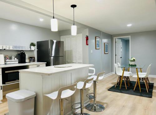 Comfy Spacious Lower Lvl Apt Near Uptown, NoDa & UNC