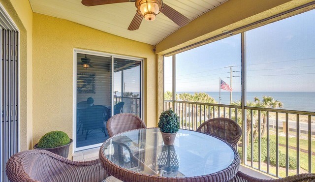 Community Pool: Coastal Escape in Flagler Beach