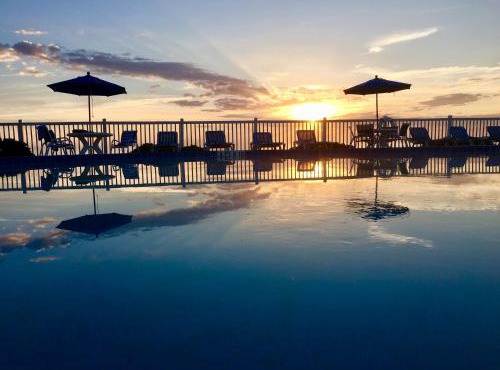 Coral Sands Inn