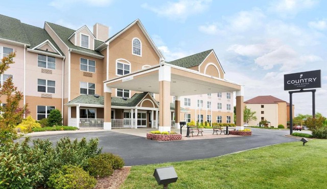 Country Inn & Suites by Radisson, Burlington Elon , NC
