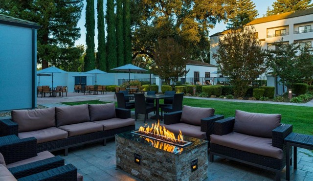 Courtyard Sacramento Airport Natomas