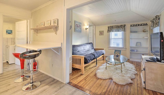 Cozy Allenhurst Cottage 1 Mi to Asbury Beach!