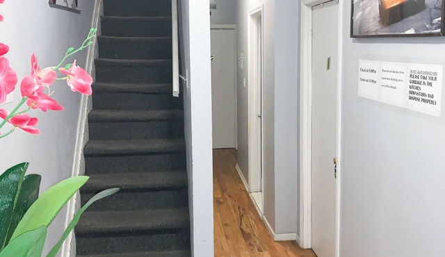 Cozy B&B with 1 bedroom and WiFi, AC in fabulous Brooklyn