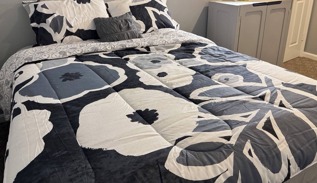 COZY BASEMENT APARTMENT 1 Bedroom PRIVATE SUITE with AC in Bowie.