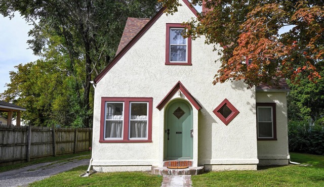 Cozy Historic Hyde Park Cottage - Near CIA & River