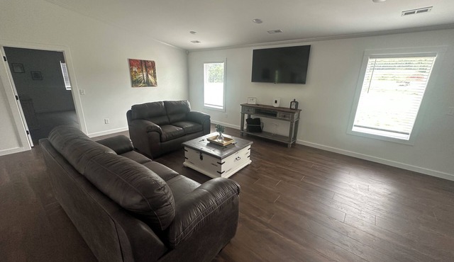 CURRENT RIVER FRONT CABIN … 4 bed room on the waters edge