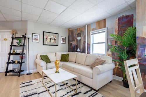 Deluxe 4BR-2BA-12 Beds | NYC | MetLife | Parking