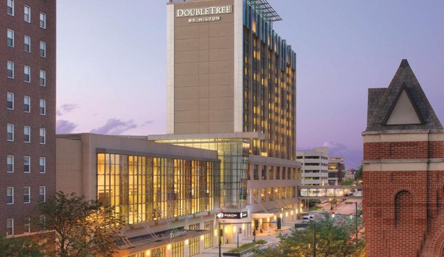 DoubleTree by Hilton Hotel Cedar Rapids Convention Complex