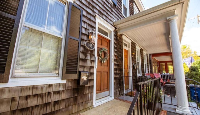 Downtown Annapolis King George 3rd Floor Hideaway