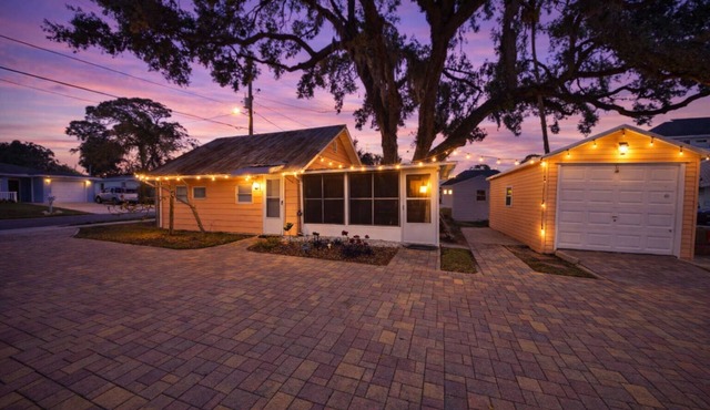 Downtown Bungalow#2