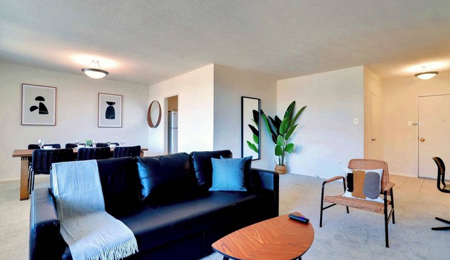 Executive Stay Near Metro & D.C. Attractions