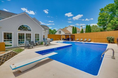 Graham Home w/Private Pool & Ping-Pong Table!