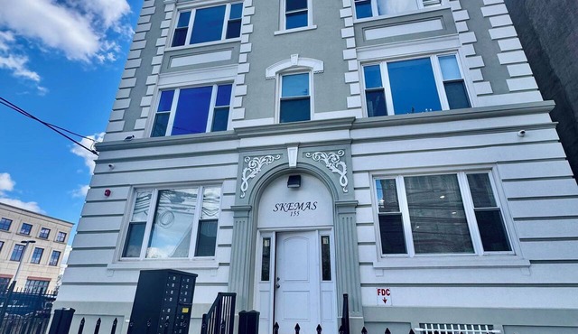 Grand Superior 1BR Penthouse near Newark Airport