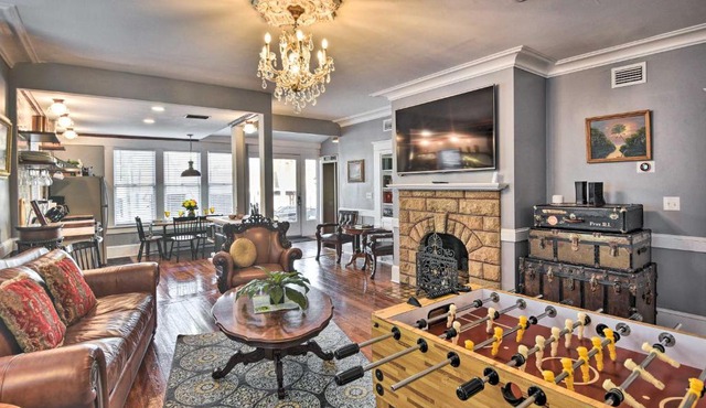 Historic Renovated Home < 2 Mi to Beach & Pier!